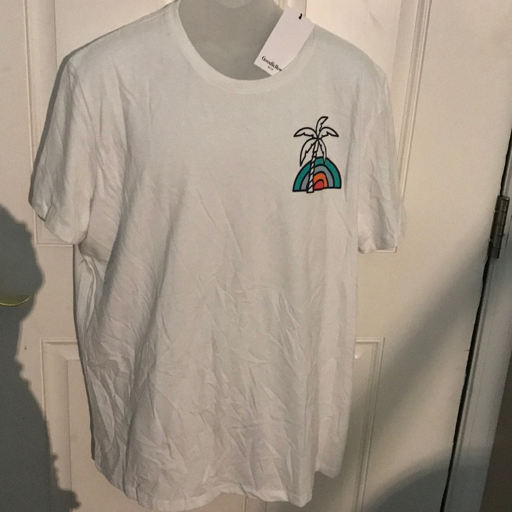 New Goodfellow & Co. T-Shirt Weekend Adventures